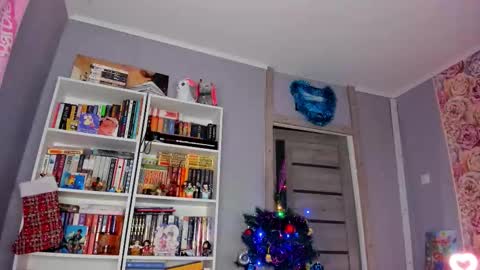 Snapshot of minionkaaa chatting on 21, 12, 2025 Ariana online show from 21, 12, 2025