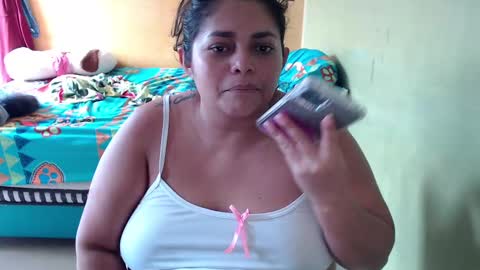 Snapshot of minnie_bbw69 chatting on 16, 9, 2025 Andrea online show from 16, 9, 2025