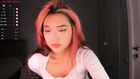 Snapshot of minnie_jin chatting on 8, 12, 2024 minnie_jin online show from 8, 12, 2024