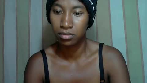 minouch211907 online show from 21, 2, 2025