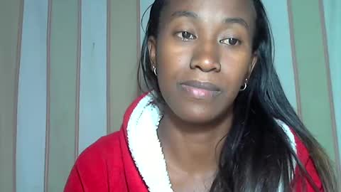 minouch211907 online show from 28, 2, 2025