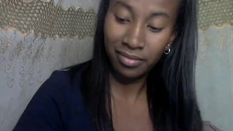 minouch211907 online show from 15, 7, 2026