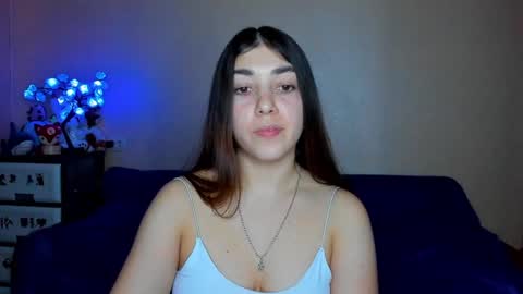 Snapshot of mira_bloempje chatting on 4, 3, 2025 Mira online show from 4, 3, 2025