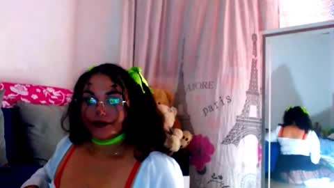 Snapshot of mira_cherry chatting on 1, 11, 2025 mira_cherry online show from 1, 11, 2025