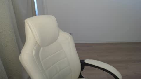 mira_g online show from 3, 10, 2025