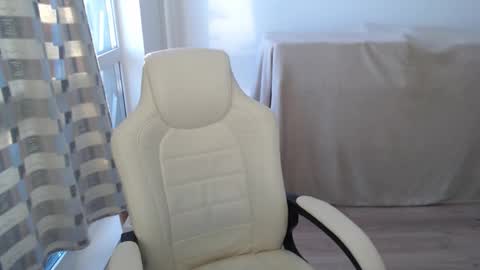 mira_g online show from 6, 2, 2026