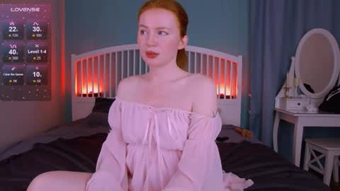 Snapshot of mira_glace chatting on 15, 10, 2025 Mira3 online show from 15, 10, 2025