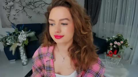 Snapshot of miraclecurly chatting on 24, 4, 2026 Emma online show from 24, 4, 2026