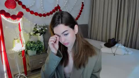 Snapshot of miraclecurly chatting on 31, 5, 2026 Emma online show from 31, 5, 2026