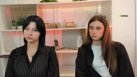 Snapshot of miraella chatting on 22, 9, 2025 Mira online show from 22, 9, 2025