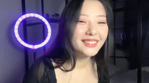 Snapshot of mirafloat chatting on 6, 10, 2025 mirafloat online show from 6, 10, 2025