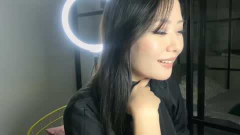 Snapshot of mirafloat chatting on 10, 10, 2025 mirafloat online show from 10, 10, 2025