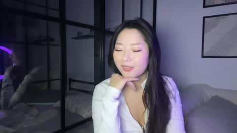 Snapshot of mirafloat chatting on 15, 10, 2025 mirafloat online show from 15, 10, 2025