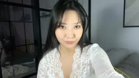 Snapshot of mirafloat chatting on 18, 10, 2025 mirafloat online show from 18, 10, 2025