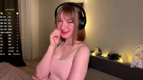 Snapshot of mirakissss chatting on 26, 4, 2026 Mira online show from 26, 4, 2026