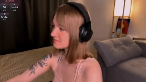 Snapshot of mirakissss chatting on 1, 5, 2026 Mira online show from 1, 5, 2026