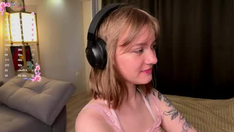 Snapshot of mirakissss chatting on 16, 5, 2026 Mira online show from 16, 5, 2026