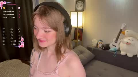 Snapshot of mirakissss chatting on 22, 5, 2026 Mira online show from 22, 5, 2026