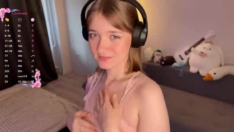 Snapshot of mirakissss chatting on 23, 5, 2026 Mira online show from 23, 5, 2026