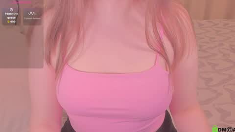 Snapshot of miranadevl chatting on 12, 4, 2026 Kira online show from 12, 4, 2026