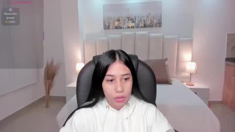 Snapshot of miranda_crawfor chatting on 1, 10, 2025 miranda_crawfor online show from 1, 10, 2025