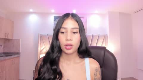 Snapshot of miranda_crawfor chatting on 4, 10, 2025 miranda_crawfor online show from 4, 10, 2025