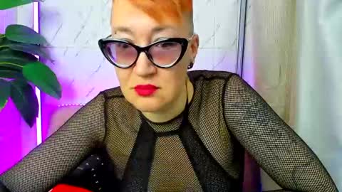 Snapshot of mirandagill chatting on 3, 12, 2024 mirandagill online show from 3, 12, 2024