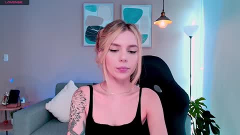 Snapshot of mirandashaw chatting on 13, 1, 2025 Miranda Shaw online show from 13, 1, 2025