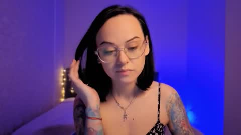 MiraSkyy online show from 6, 3, 2026