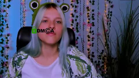 Snapshot of miriam_crazy chatting on 2, 10, 2025 miriam_crazy online show from 2, 10, 2025