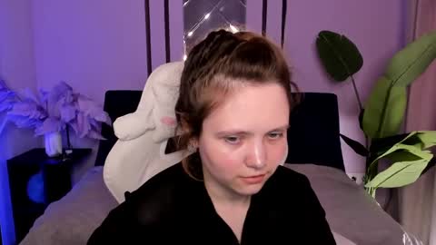 Snapshot of mirra_kiss chatting on 9, 6, 2026 Mirra online show from 9, 6, 2026