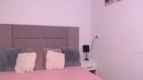 Snapshot of miryamines chatting on 14, 1, 2025 MiryamInes online show from 14, 1, 2025