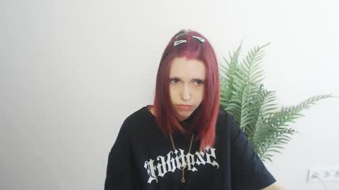 misaki_chan_ online show from 14, 5, 2026