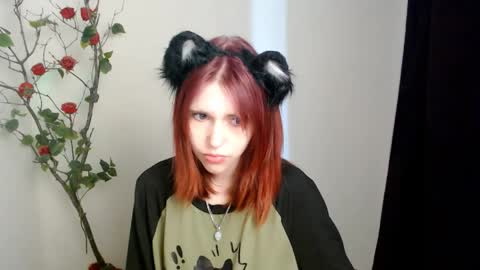 misaki_chan_ online show from 22, 5, 2026