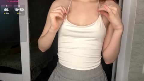 Snapshot of mishahartwigsen chatting on 17, 11, 2025 Molly online show from 17, 11, 2025