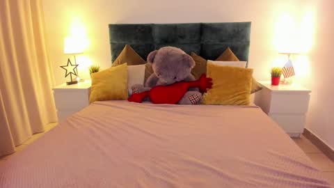 mishapallmer online show from 15, 10, 2025