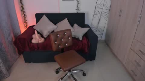 KRAVE  online show from 10, 10, 2025