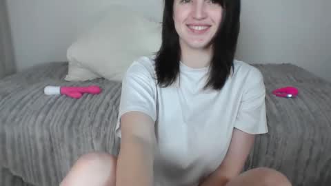 Elora online show from 11, 2, 2026