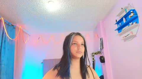 misofialeal online show from 30, 4, 2026