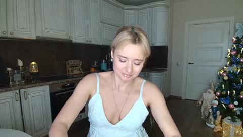 Snapshot of miss4motivated chatting on 14, 12, 2024 Kris online show from 14, 12, 2024