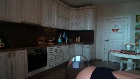 Snapshot of miss4motivated chatting on 12, 10, 2025 Kris online show from 12, 10, 2025