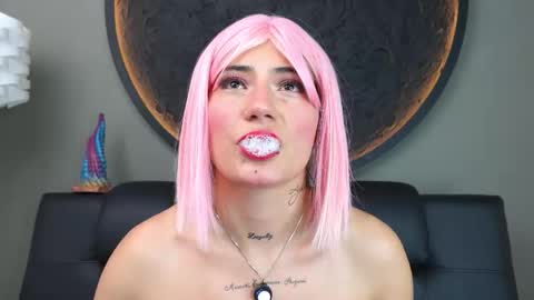 Charlotte online show from 28, 10, 2025