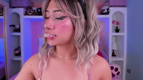 Snapshot of miss___megan chatting on 12, 11, 2025 Megan online show from 12, 11, 2025