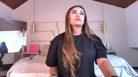 miss__ary_ online show from 17, 4, 2026