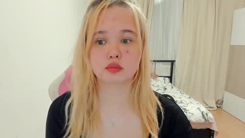 Snapshot of miss__selena chatting on 24, 1, 2025 miss__selena online show from 24, 1, 2025