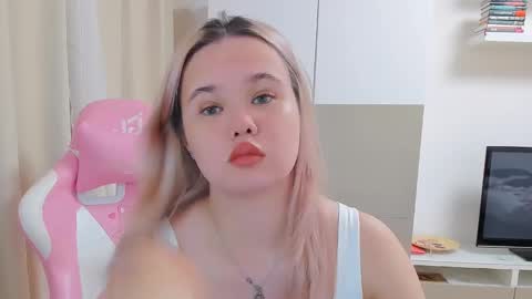 Snapshot of miss__selena chatting on 21, 2, 2025 miss__selena online show from 21, 2, 2025