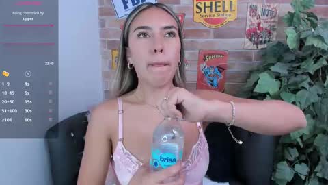 Snapshot of miss__zoe chatting on 26, 9, 2025 Zoe online show from 26, 9, 2025