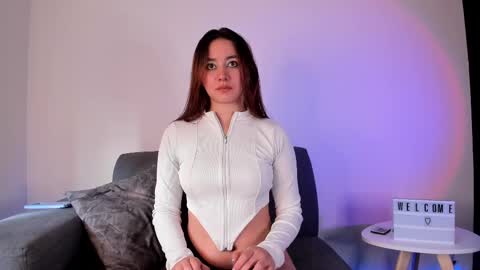 Alexa Sarmiento online show from 17, 2, 2025