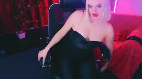 Snapshot of miss_alice_silver chatting on 10, 6, 2026 miss_alice_silver online show from 10, 6, 2026