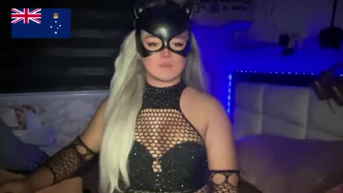 Call me  Miss Antonette  online show from 25, 5, 2026